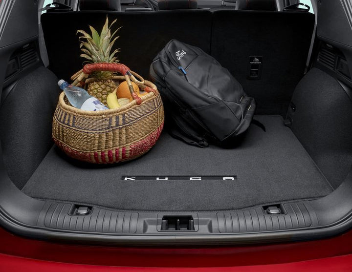 Kuga Alfombra para el maletero en color negro, con logo Kuga.