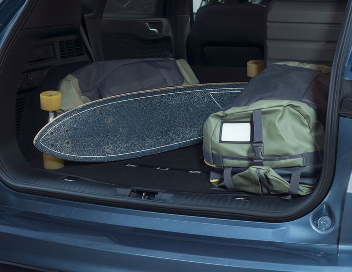 Kuga Alfombra para el maletero en color negro, con logo Kuga.