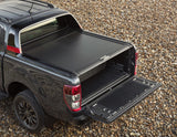 Original Ford Ranger Funda de maletero enrollable en color negro.