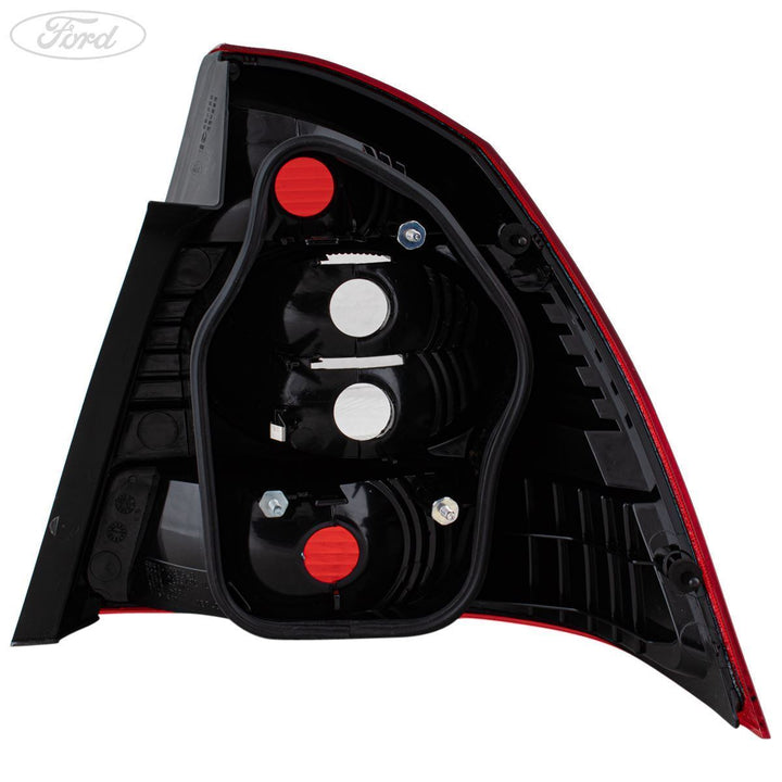 Grupo de luces traseras izquierda N/S (lado del conductor) originales para Ford Focus Saloon 1333834
