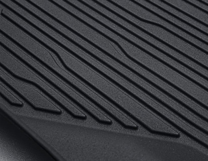 Fiesta & Puma Alfombrillas de goma traseras, en color negro, estilo bandeja con bordes elevados.