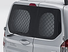 Original Ford Transit Courier Dispositivo de protección en ventanilla posterior para puertas de carga.