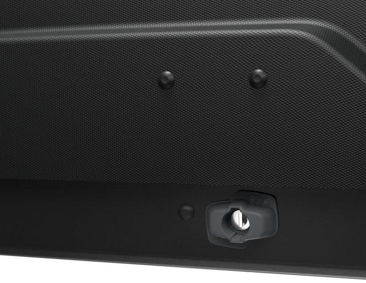 Thule®* Baúl de techo FORCE XT L, en color negro mate Aeroskin