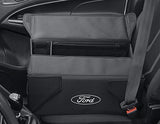 Caja organizadora plegable de tela en color negro, con óvalo Ford en color blanco a ambos lados.
