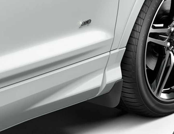 Original Ford Kuga Mk2 ST-Line 2016+ Kit de defensas delanteras Splash Guard 2294536