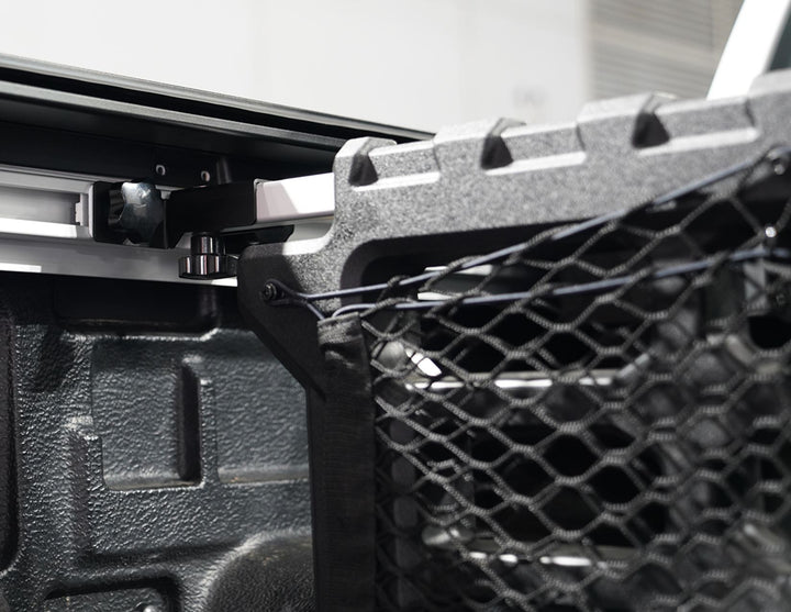 Ford Ranger® Pickup Attitude* Divisor de caja de carga con sistema de canal en C