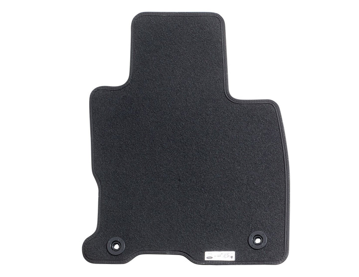 Kuga Alfombrillas de terciopelo premium delanteras y traseras, negras con doble costura en rojo.
