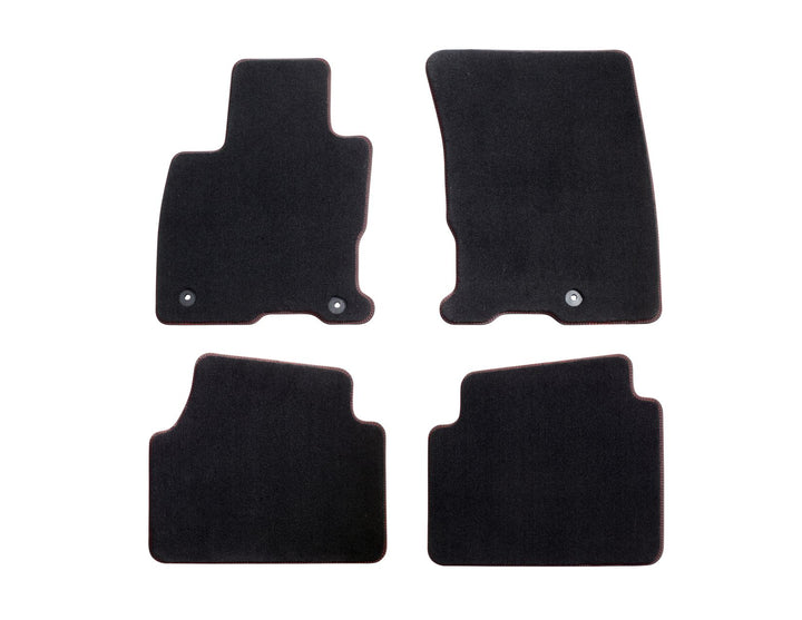 Kuga Alfombrillas de terciopelo premium delanteras y traseras, negras con doble costura en rojo.