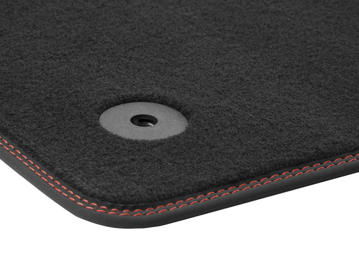 Focus Alfombrillas de terciopelo frontal, negro con costuras rojas