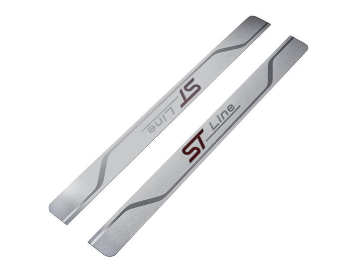 Focus Protectores de umbral de puerta delanteros, con logo ST-Line.
