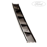 Moldura del parachoques trasero original Ford 1545634