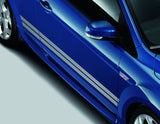 Original Ford Focus 07/2004-12/2010 Kit bandas laterales GT en color plata.