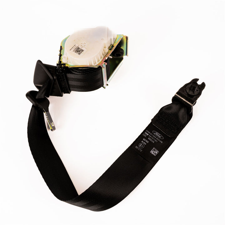 Cinturón de seguridad trasero para lado DER Kuga en color negro 2016-2020