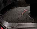 Kit de alfombrillas de moqueta delanteras y traseras Ranger Raptor 2022+ negras con logo rojo