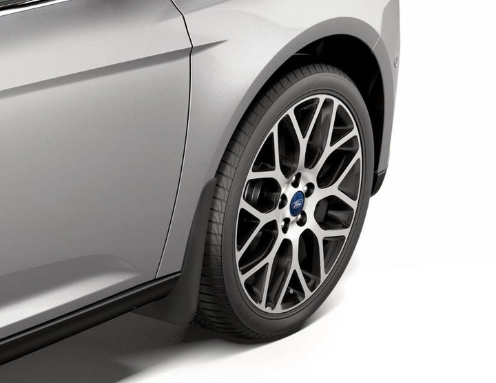 FOCUS GUARDABARROS CON ACCESORIO 4 PUERTAS., DESDE 01/2011 HASTA 07/2015