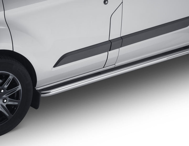 Tourneo/Transit Custom ARP* Protecciones laterales diseño tubular de acero inoxidable pulido con esquinas curvas.