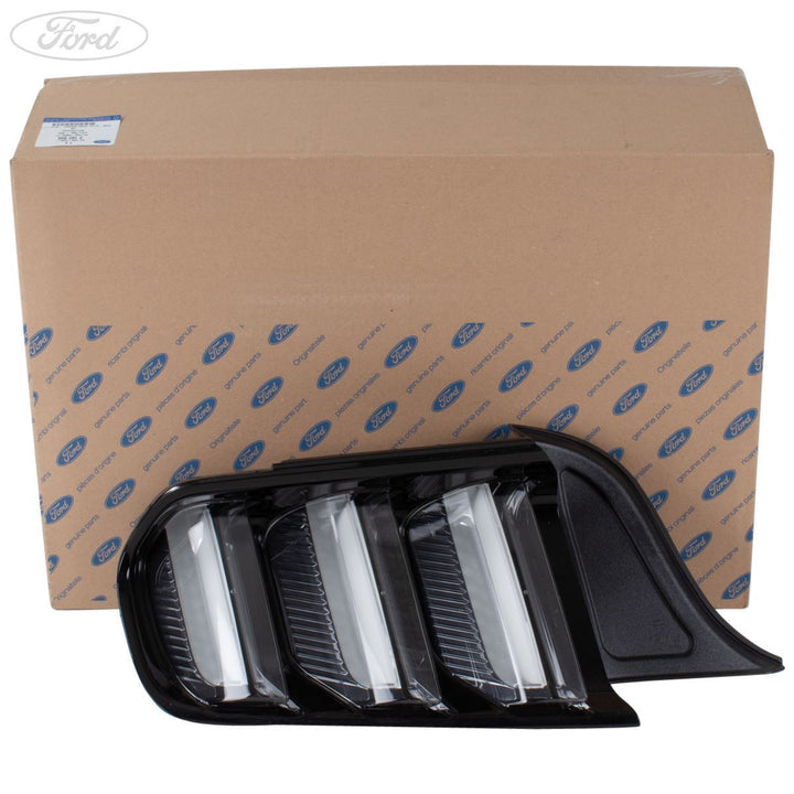 Grupo de luces traseras de 3 niveles N/S (lado del conductor) originales para Ford Mustang 2014-2017 2162958