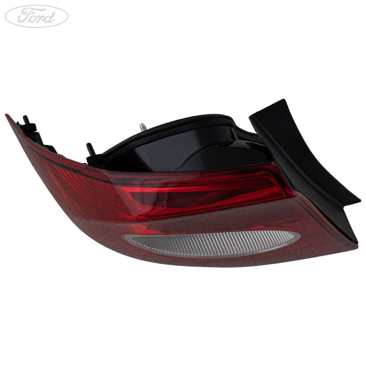 Grupo de luces traseras izquierda N/S (lado del conductor) originales para Ford Focus Saloon 1333834