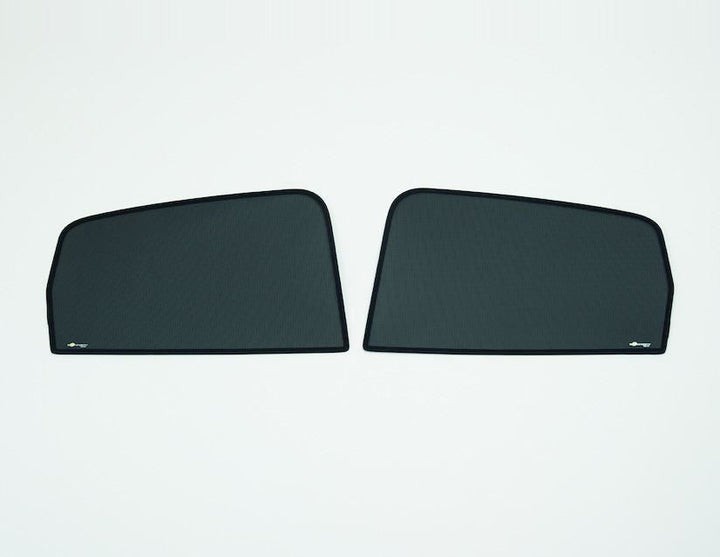 C-MAX ClimAir®* Cortinillas solo para las ventanillas traseras laterales.