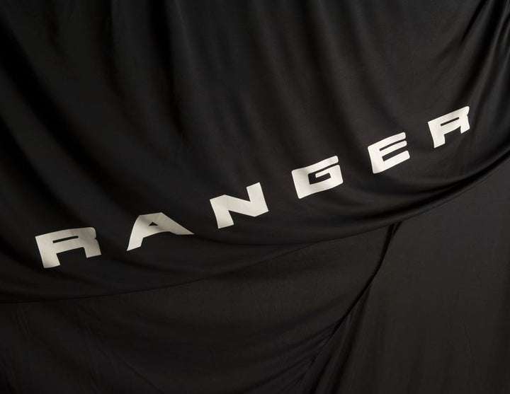 Ranger Safar* Funda protectora en color negro con óvalo Ford y logo Ranger