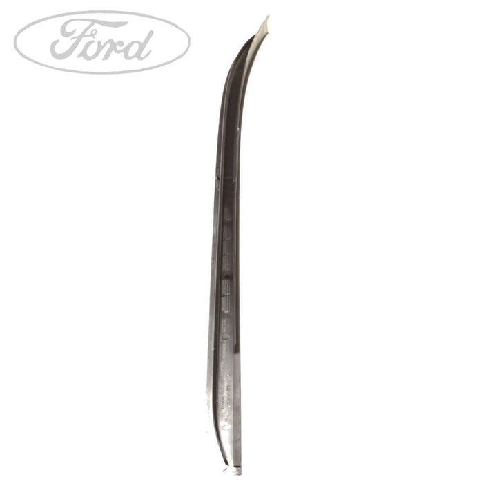 Ford Focus 2011-2019 Moldura Parabrisas Derecho Sin Calefacción 1796560