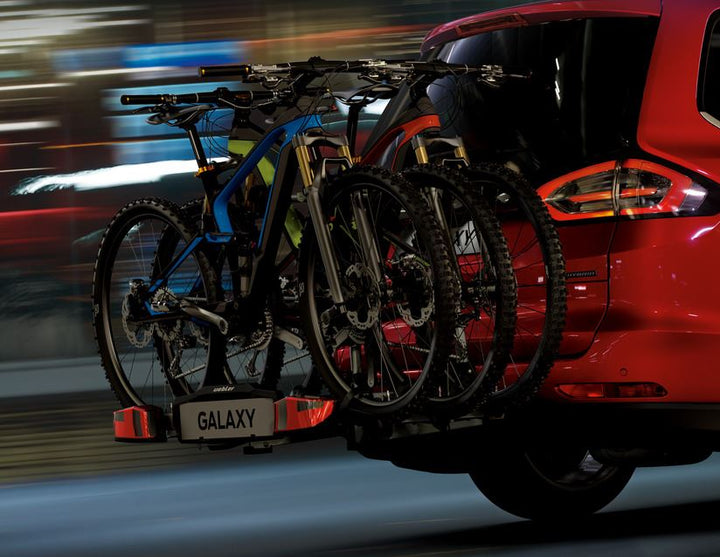 Uebler* Portabicicletas trasero X31-S,para tres bicicletas,inclinable 60°.