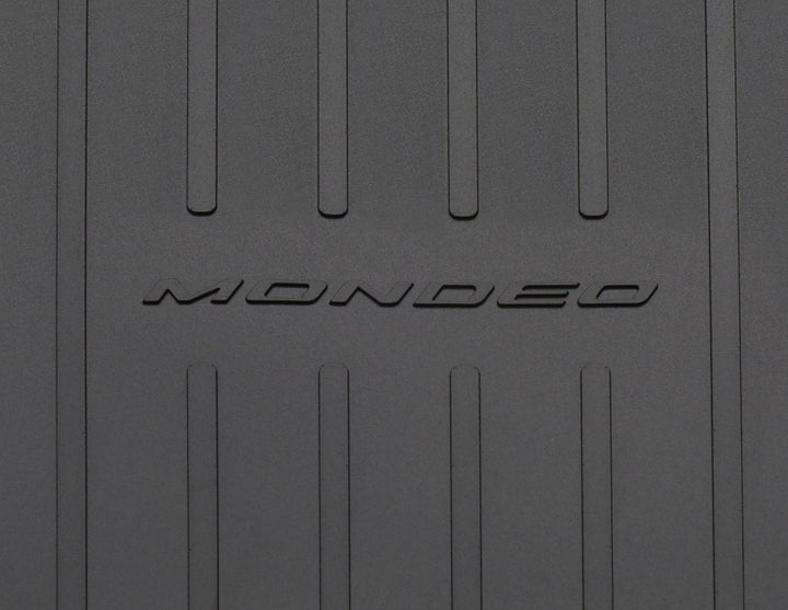 Mondeo Alfombra antideslizante para maletero en color negro.