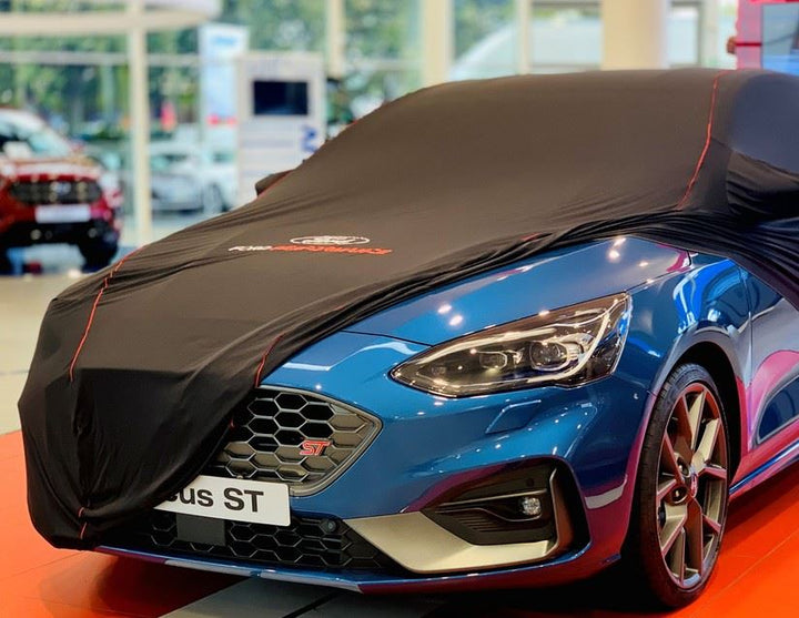 Original Ford Focus Funda protectora Premium en color negro con forro rojo