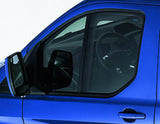Transit Custom & Tourneo Custom ClimAir®* Deflector de aire para ventanillas delanteras, en color negro.