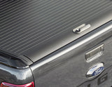 Original Ford Ranger Funda de maletero enrollable en color negro.