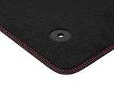 Focus Alfombrillas de terciopelo frontal, negro con costuras rojas