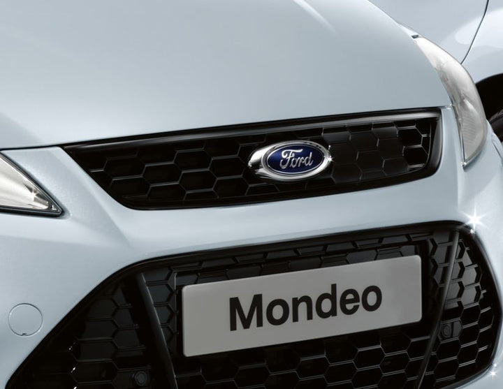 Original Ford Mondeo 09/2010-08/2014 Parrilla delantera para la parte superior.