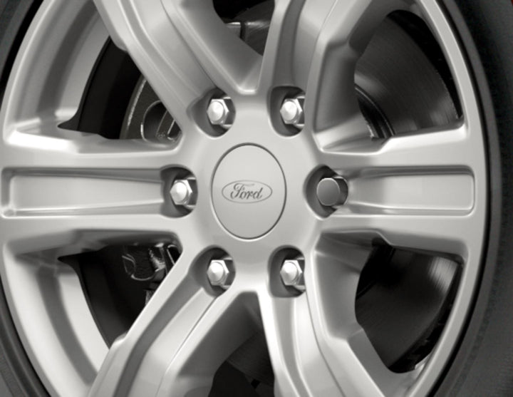 Juego de tornillos antirrobo para llantas de aleación.