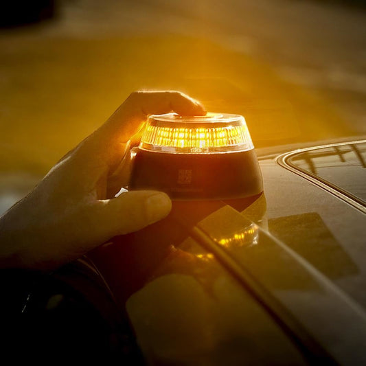EmergLight Geo IoT. Luz de Emergencia V-16 Geolocalizada. Obligatoria a partir del 1 de enero de 2026