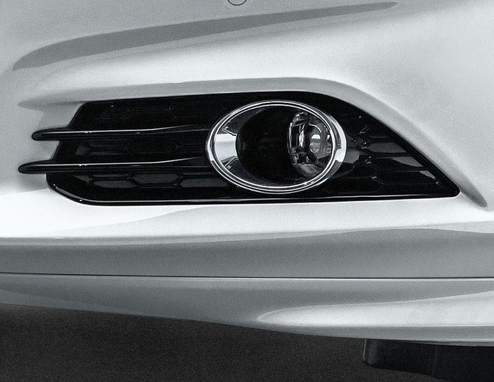 Original Ford Mondeo Alojamientos preformados para faros antiniebla para lado izquierdo