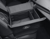 Caja organizadora plegable de tela en color negro, con óvalo Ford en color blanco a ambos lados.