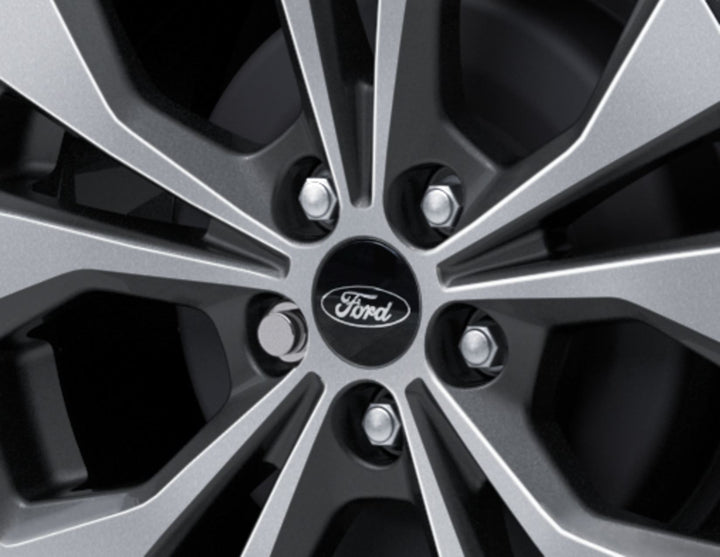 Juego de tornillos antirrobo para llantas de aleación.