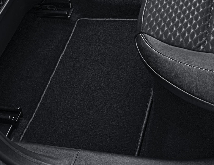 Original Ford Focus Mk4 2018+ Juego de alfombrillas contorneadas de velour negras 2183958