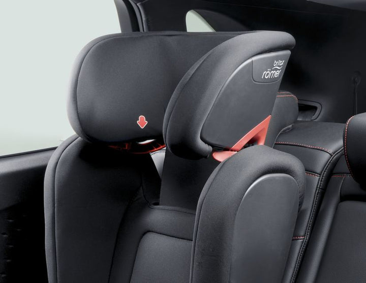 Britax Römer® Asiento infantil Kidfix II R, con respaldo desmontable.