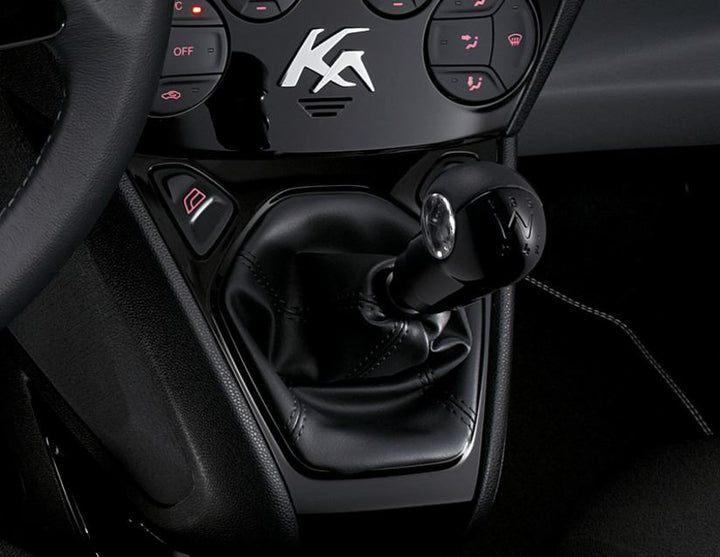 Original Ford Ka Pomo de la palanca de cambios en color negro Piano con inserción en cuero negro.