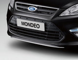 Original Ford Mondeo Protector de bajos del paragolpes delantero en color plata.