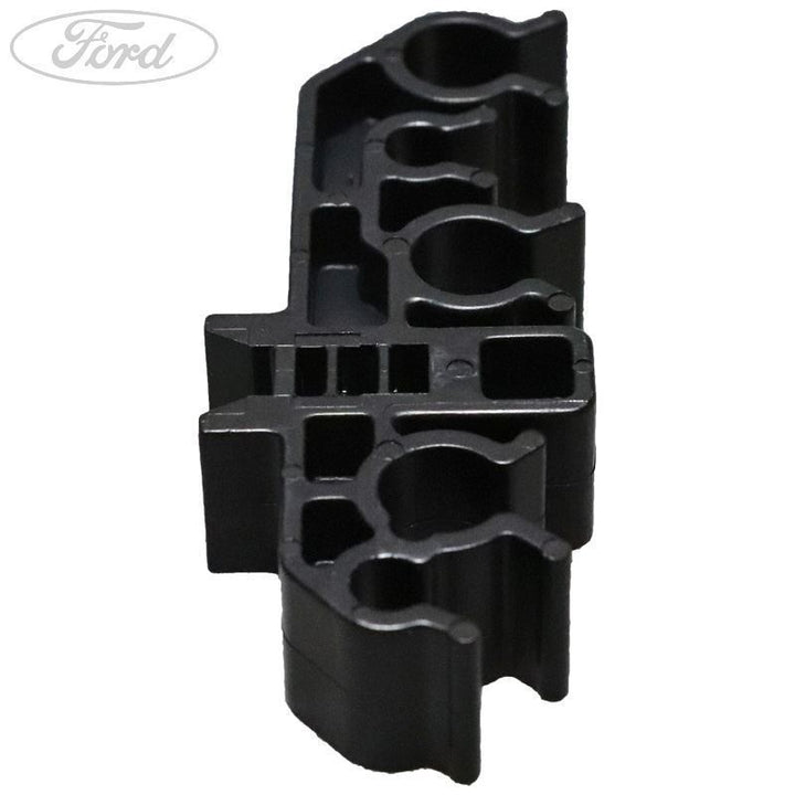 Clip para tubo de freno original Ford 1209859