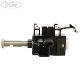 Interruptor inhibidor de arranque del pedal del embrague para transmisión manual original Ford 1439868