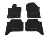 Kit de alfombrillas de moqueta delanteras y traseras Ranger Raptor 2022+ negras con logo rojo