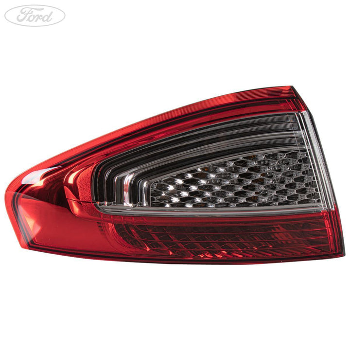 Grupo de luces traseras exteriores izquierdas N/S (lado del conductor) originales para Ford Mondeo 1767495