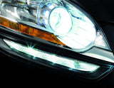 Original Ford Kuga Luces diurnas con embellecedor en color Cielo Lunar/Marrón Brisbane.