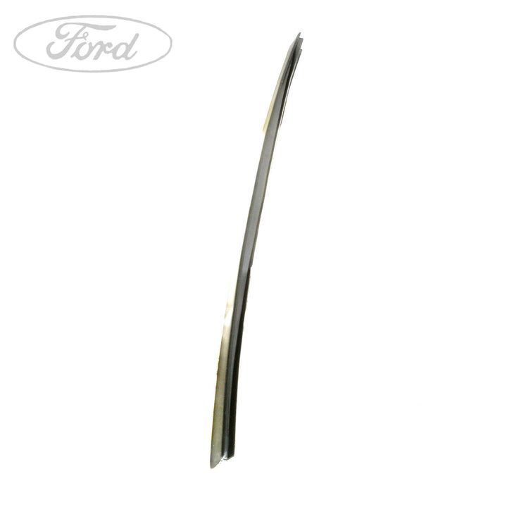 Ford Mondeo 2001-2007 Moldura Parabrisas Izquierdo Negra 1305443