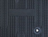Kuga Alfombrillas de goma delanteras, en color negro, estilo bandeja con bordes elevados.