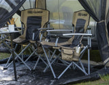 ARB* Silla de camping con bolsa con correa de hombro negra y beige.