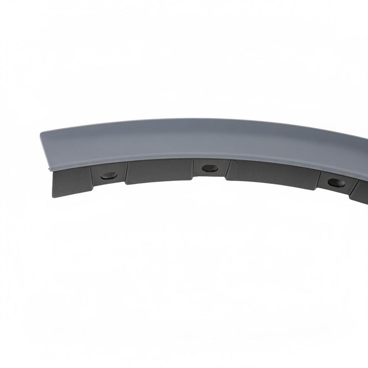 Moldura de paso de rueda delantera IZQ imprimada Kuga 2022+